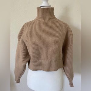 Crop top sweater with open shoulder